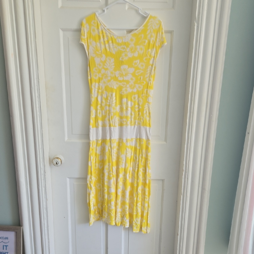Chic Yellow Floral Midi Dress
